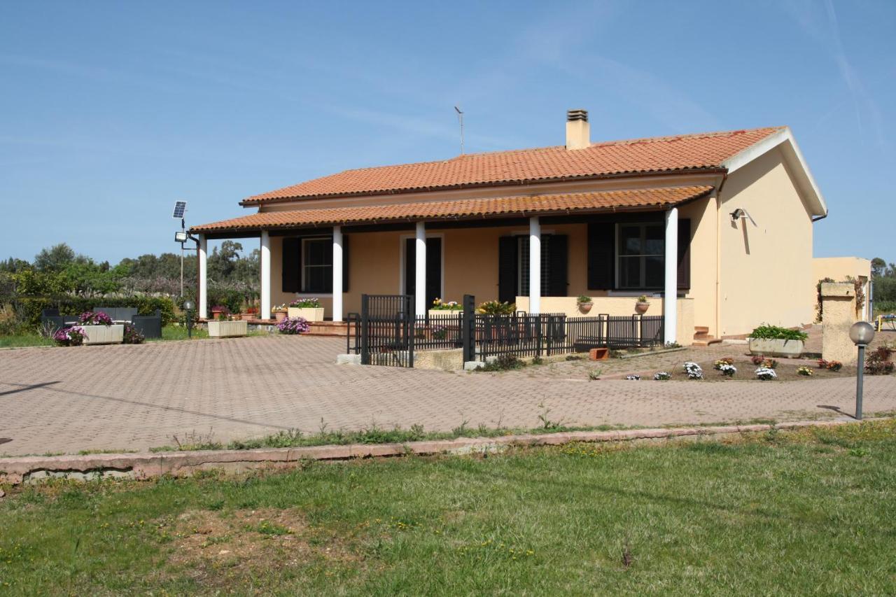 Villa Cabirol Fertilia Exterior foto
